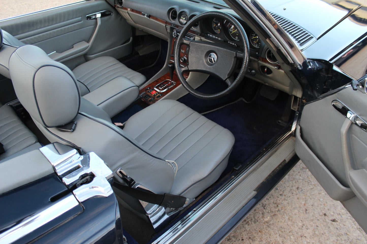 Mercedes-Benz R107 500SL - Live Auction