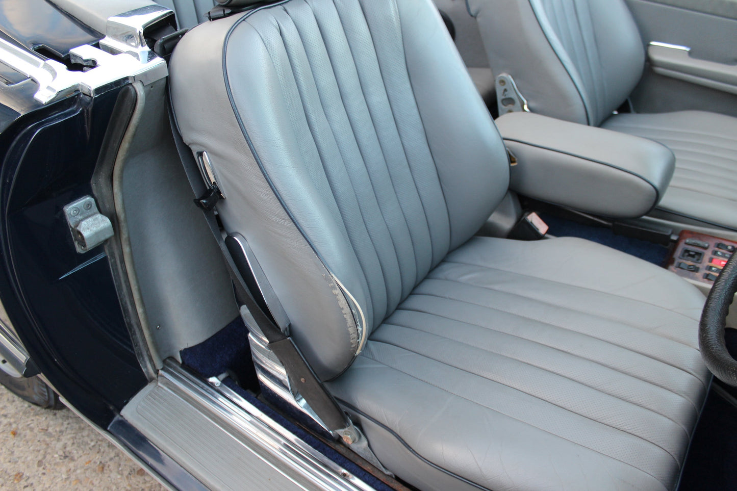 Mercedes-Benz R107 500SL - Live Auction