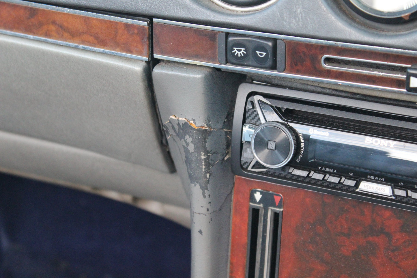 Mercedes-Benz R107 500SL - Live Auction