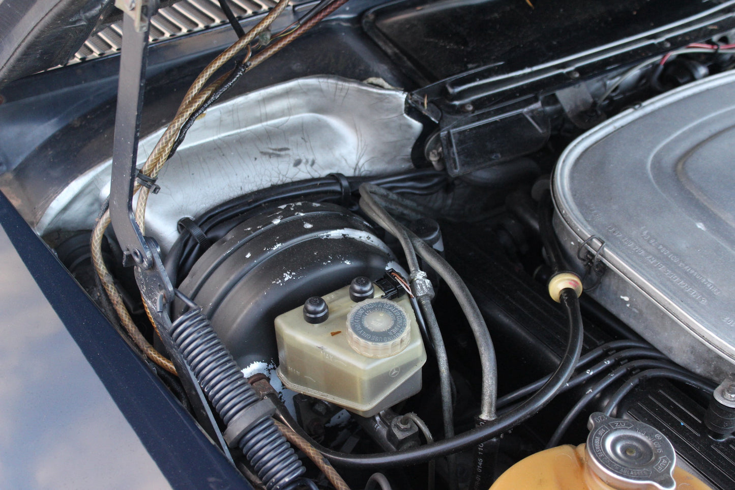 Mercedes-Benz R107 500SL - Live Auction