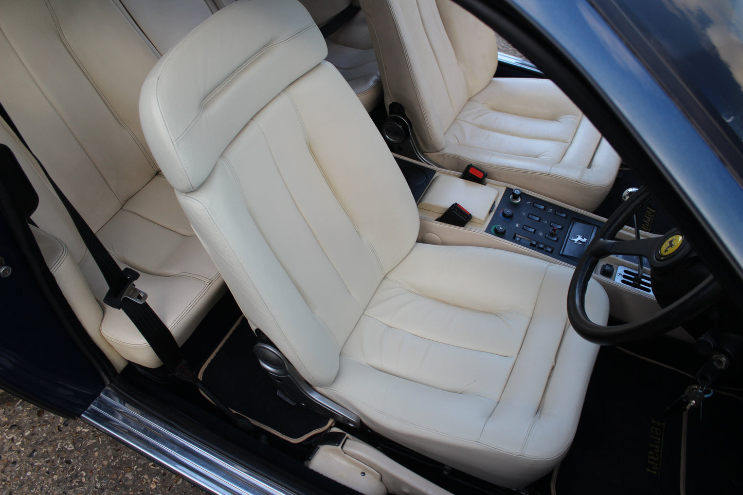 Copy of 1987 Ferrari Mondial 3.2 'Quattrovalvole'