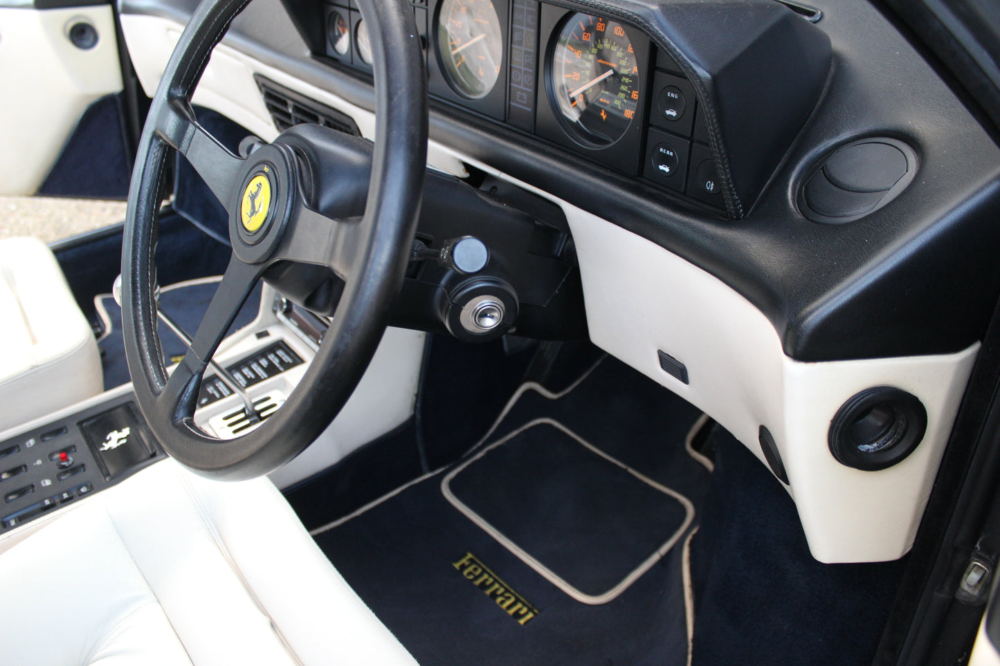 Copy of 1987 Ferrari Mondial 3.2 'Quattrovalvole'