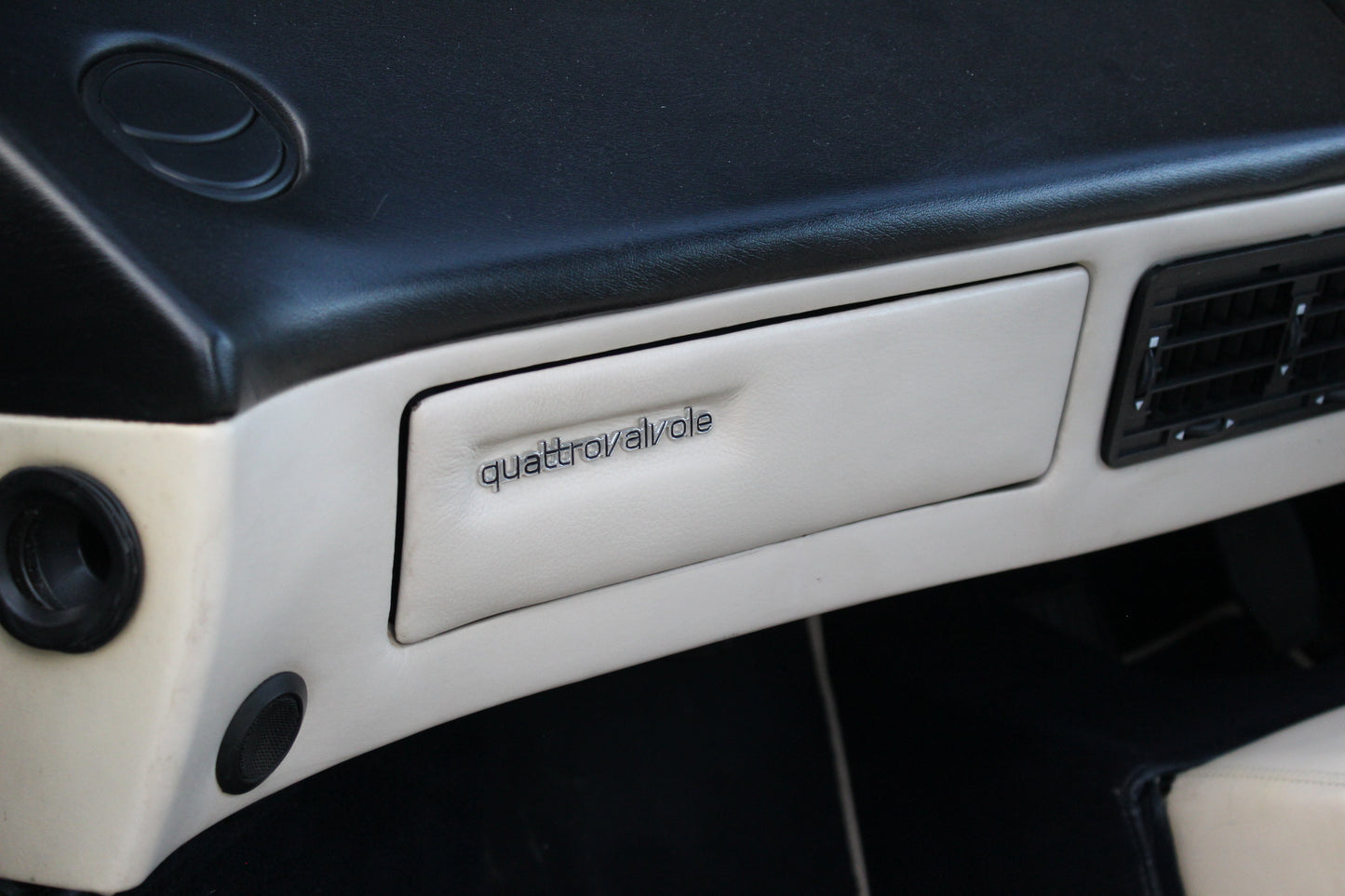 Copy of 1987 Ferrari Mondial 3.2 'Quattrovalvole'