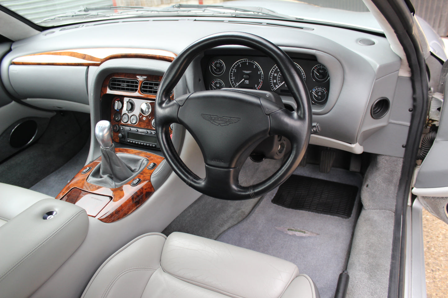 Aston Martin DB7 Vantage - Manual