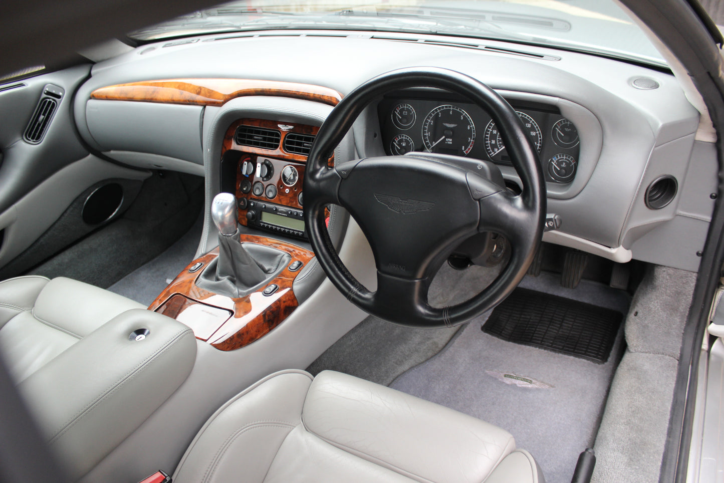 Aston Martin DB7 Vantage - Manual
