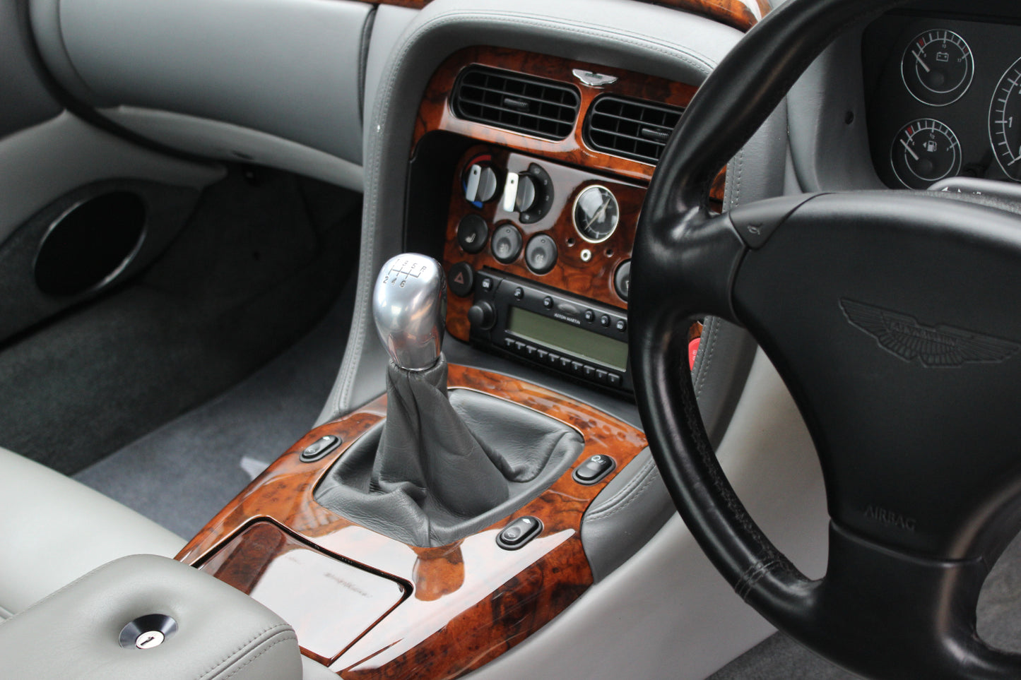 Aston Martin DB7 Vantage - Manual