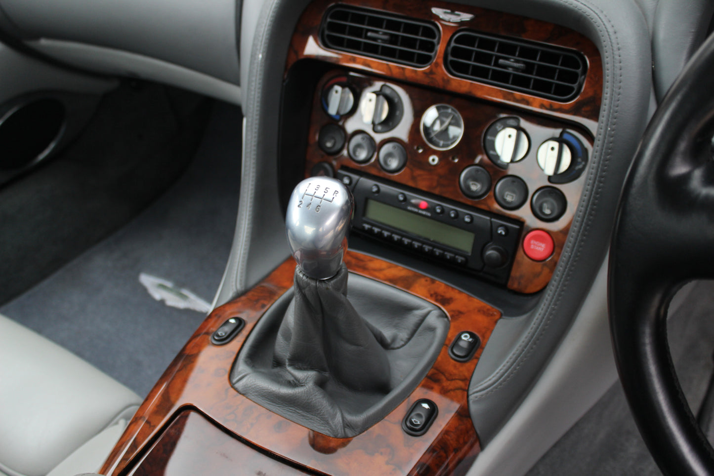 Aston Martin DB7 Vantage - Manual