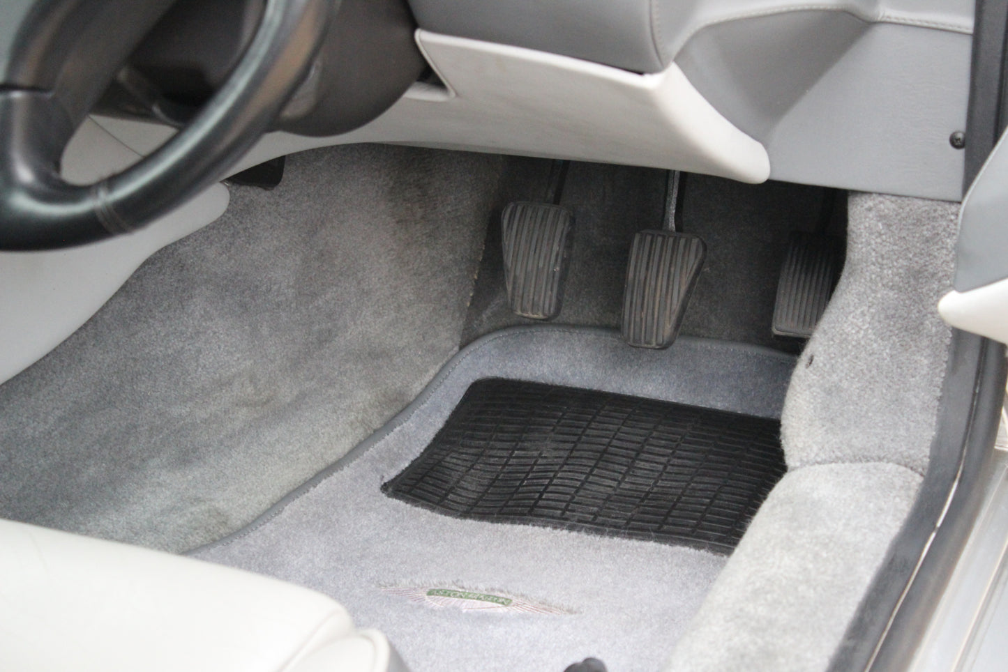 Aston Martin DB7 Vantage - Manual