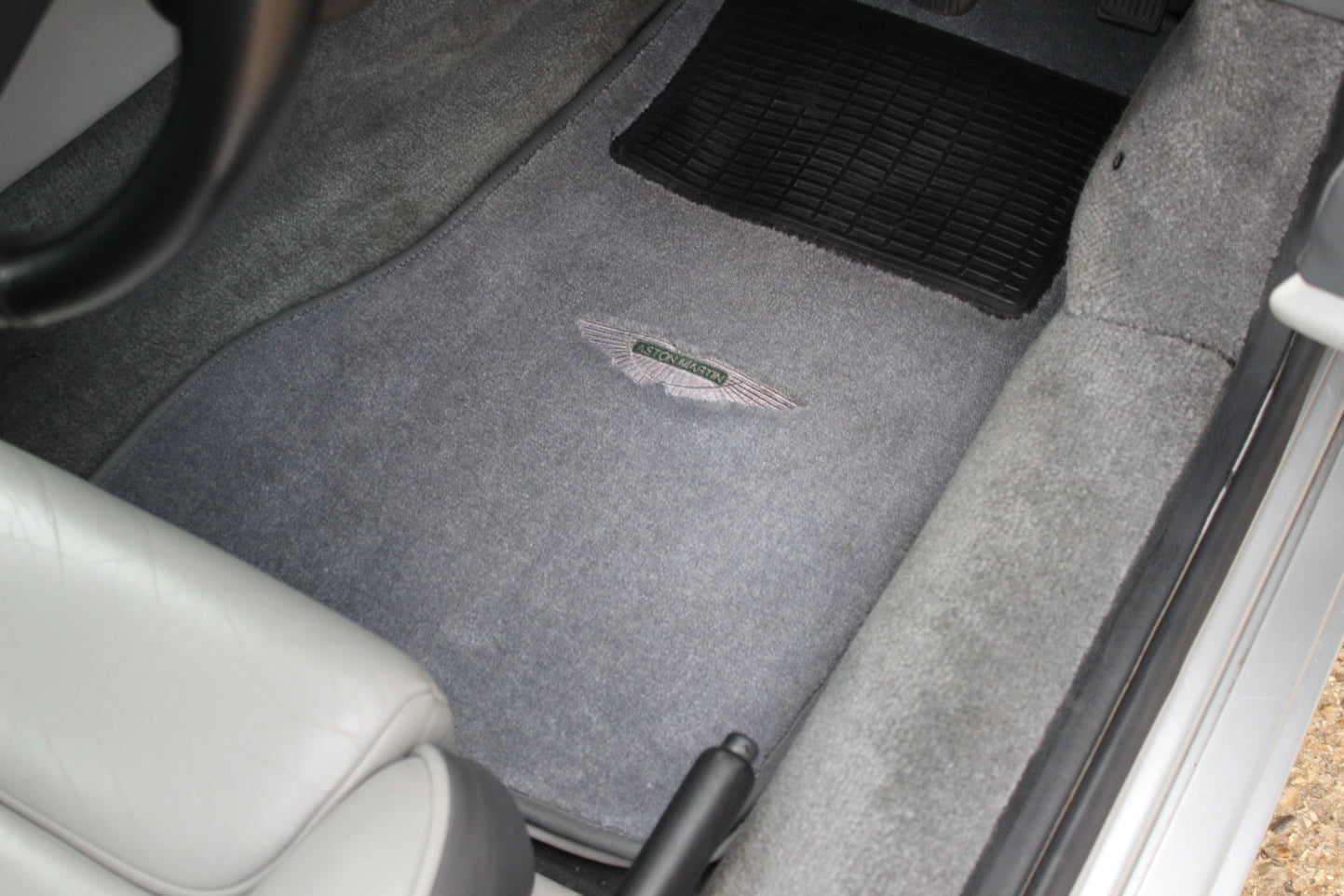 Aston Martin DB7 Vantage - Manual