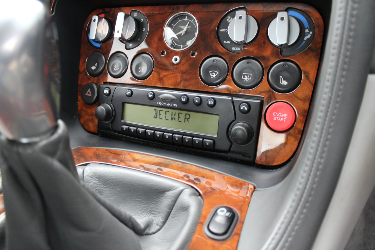 Aston Martin DB7 Vantage - Manual