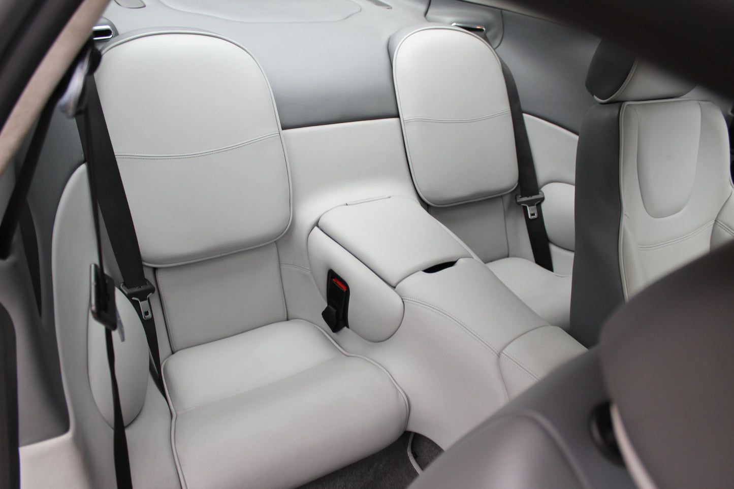 Aston Martin DB7 Vantage - Manual