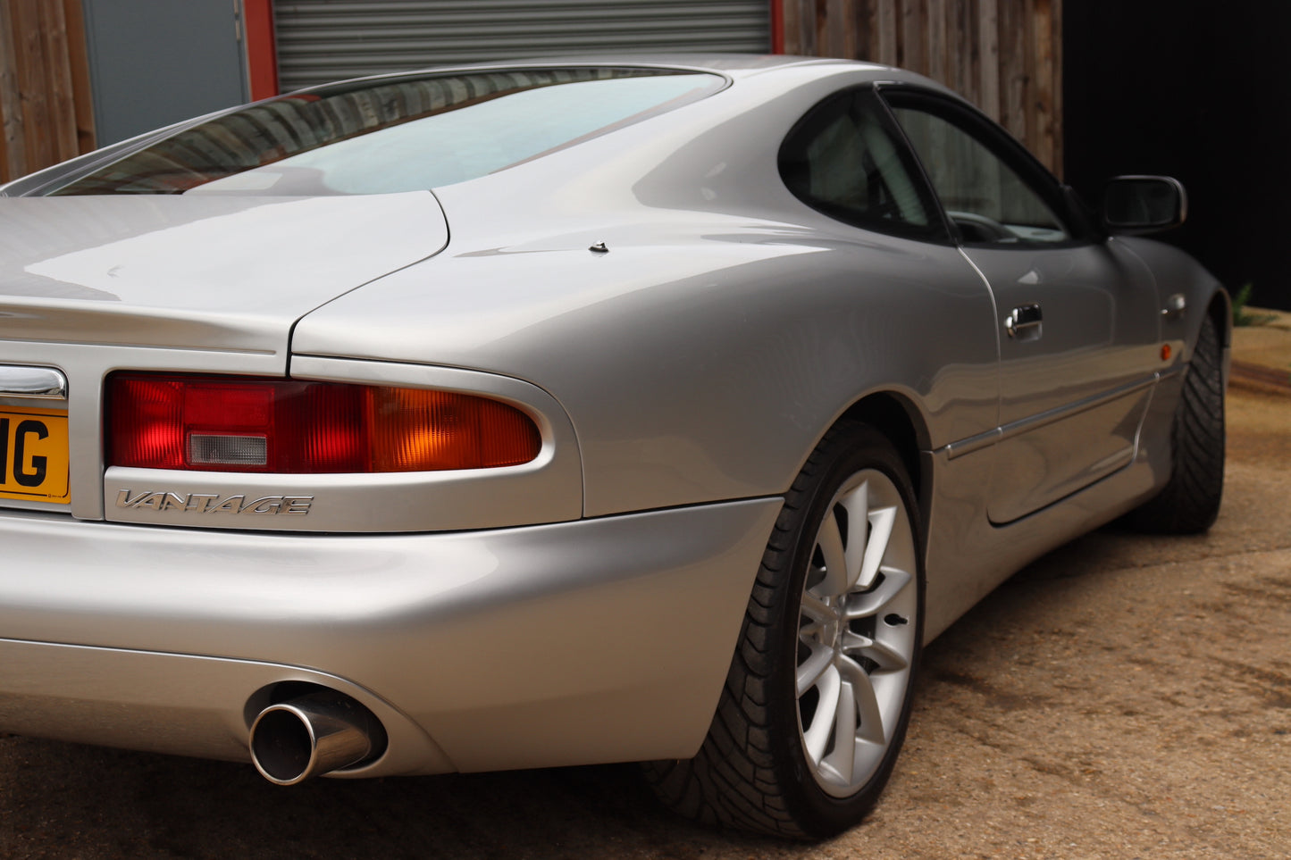 Aston Martin DB7 Vantage - Manual