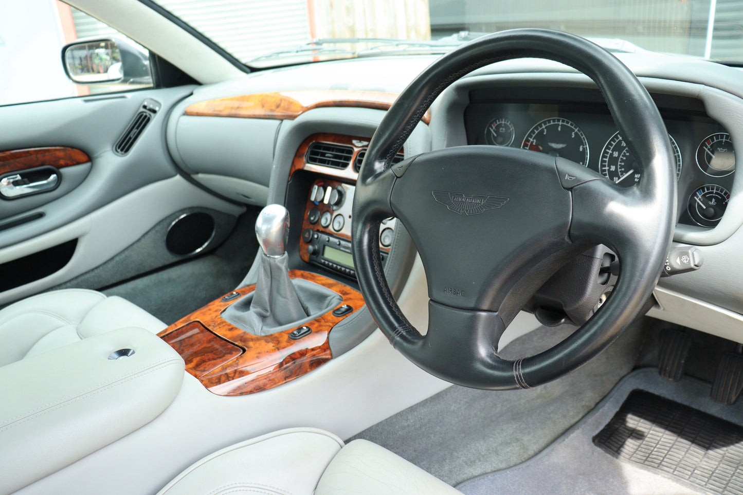 Aston Martin DB7 Vantage - Manual