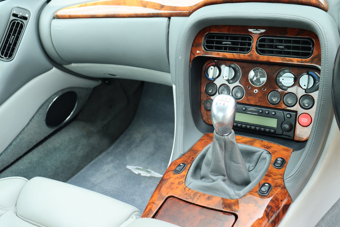 Aston Martin DB7 Vantage - Manual
