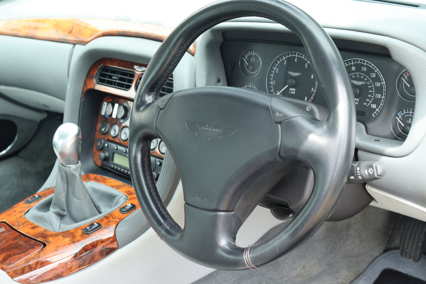 Aston Martin DB7 Vantage - Manual
