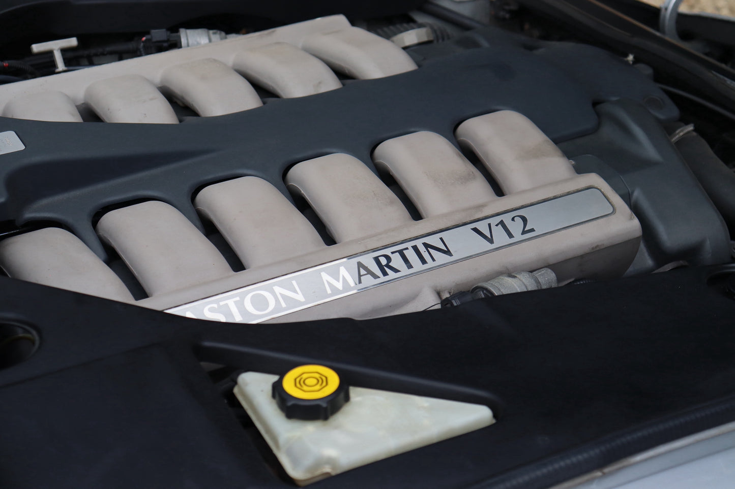 Aston Martin DB7 Vantage - Manual