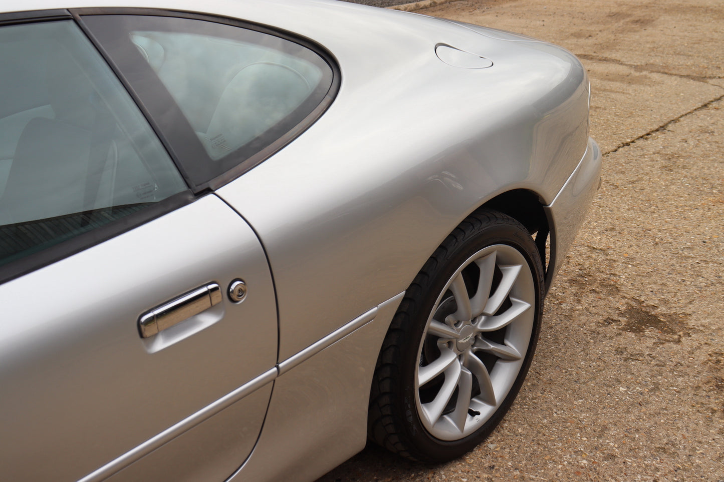 Aston Martin DB7 Vantage - Manual
